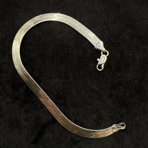 ✨ 925 Sterling Silver Herringbone Bracelet 7”